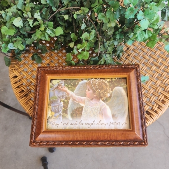 SWEET‎ 16TH  My his angels always protect you music Box - Picture 6 of 10